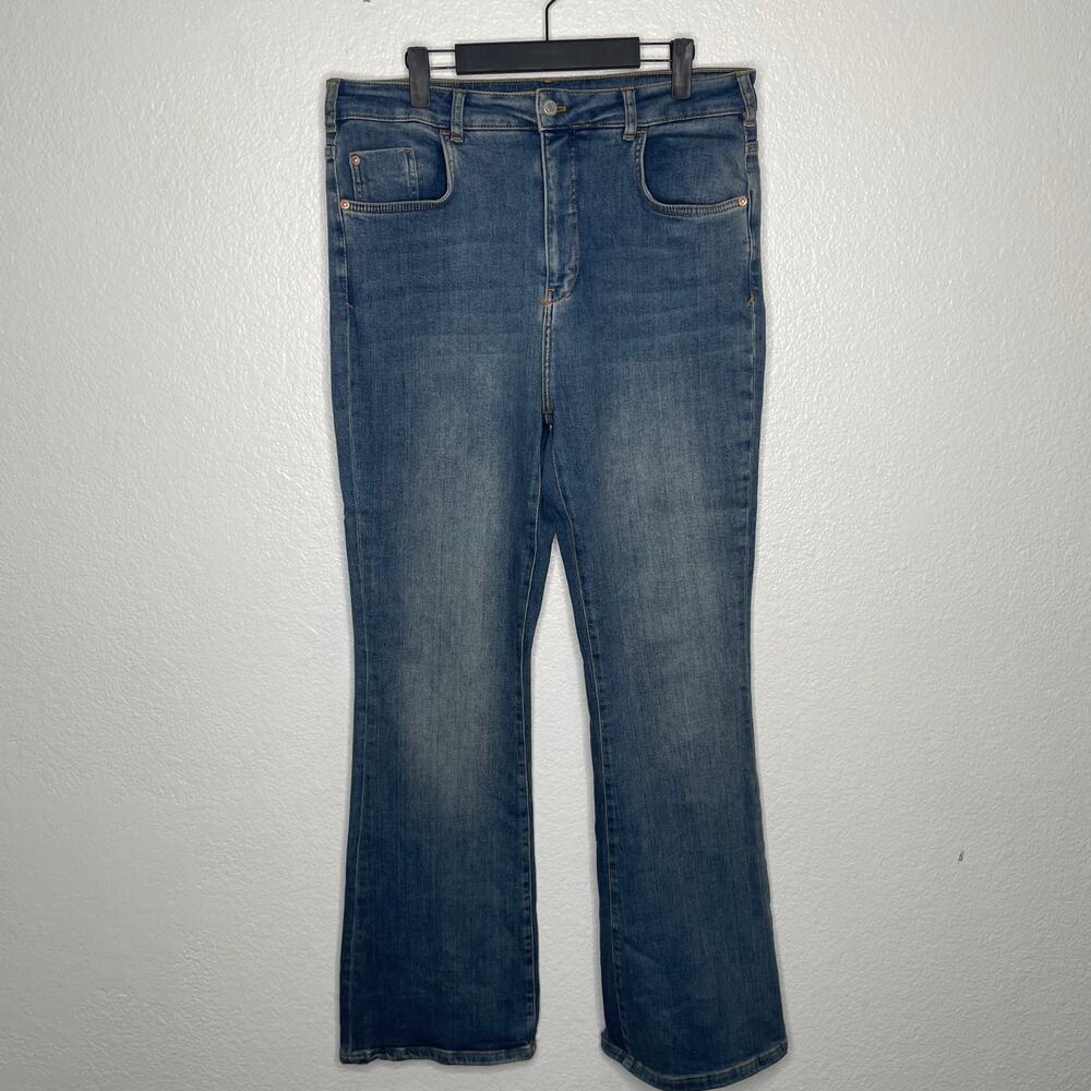 Pilcro and the Letterpress Women's Medium Blue Boot Cut Jeans 32